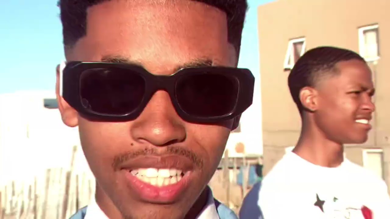 Soek jy Smoke - (ft 4TH ) (Official Music Video)