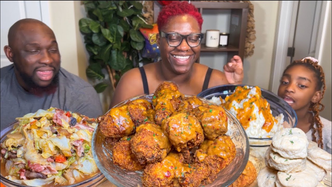 I MADE A SOUL FOOD FEAST FROM SCRATCH| SMOTHERED CHICKEN| GRAVY| BISCUITS| BACON CABBAGE |MUKBANG!