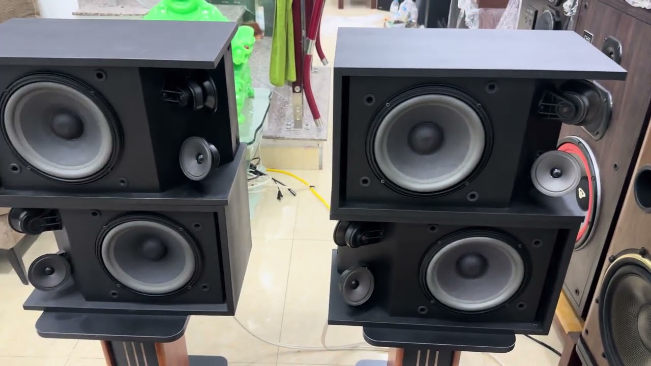 Bose lại về ae nhá.301seri iii đen (giá 11trieu).301 sriii vàng (giá 12trieu8).lh zalo0766388887