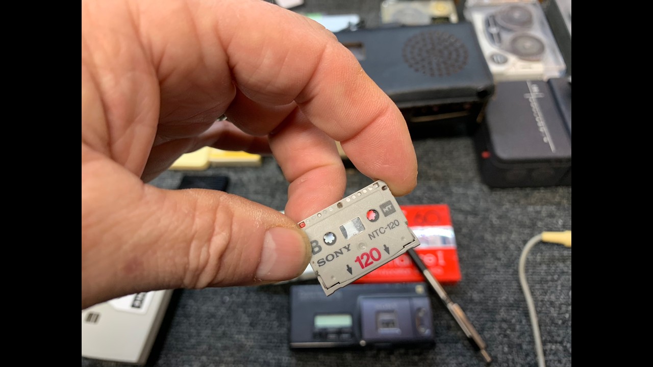 Vintage Tech: World's Smallest Tape Recorder