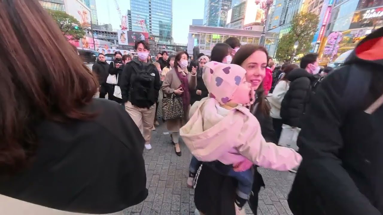 渋谷JKのスクランブル交差点歩き❤️Onserve Shibuya crossing famous street‼️