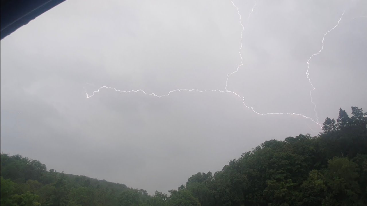 Kraftvolle GEWITTER im RheinMainGebiet mit fetten Wolkencrawlern und einer SHELFCLOUD/ 20.7.2025