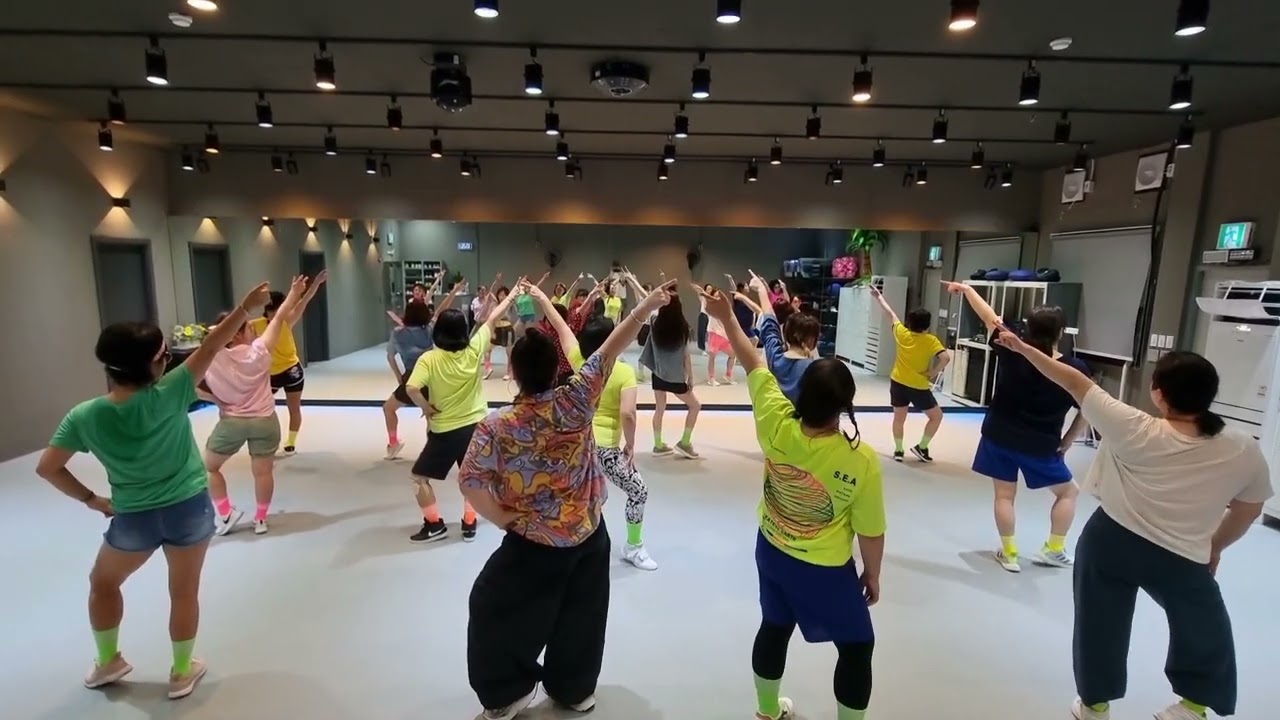 롤리 폴리[티아라]/다이어트댄스/출처 지니댄스핏 리터치