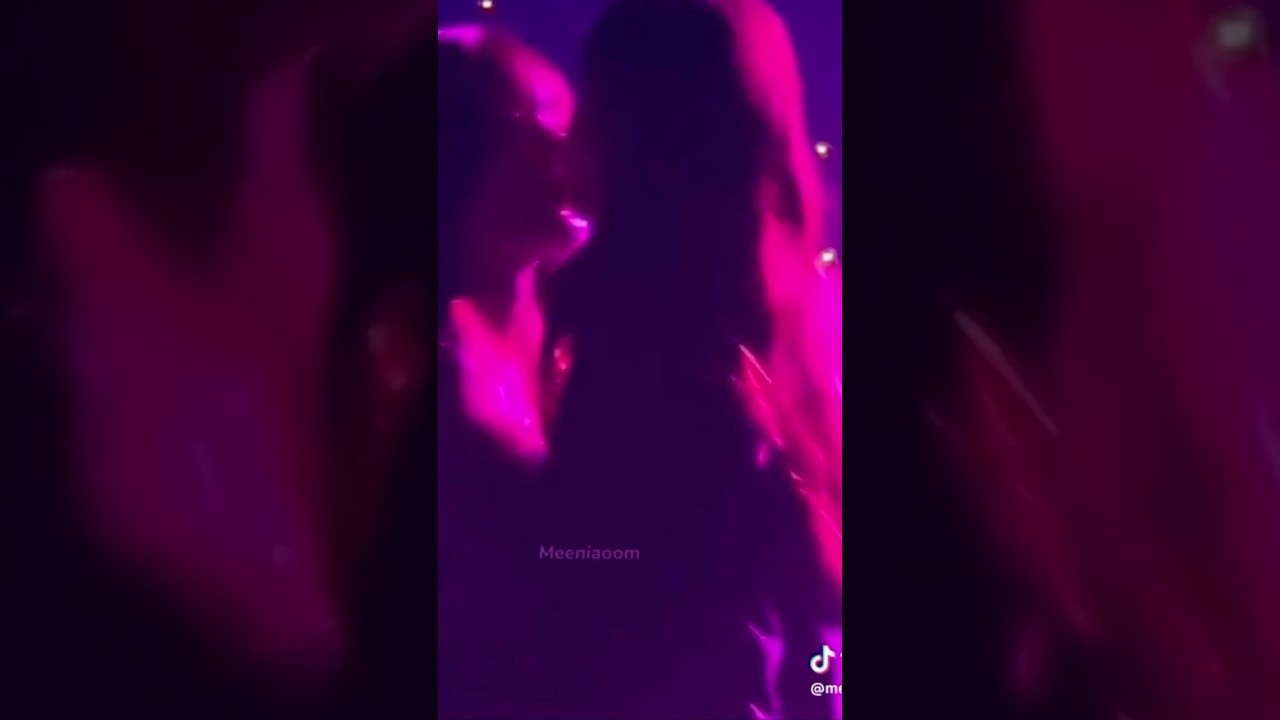 Aoom and meena kiss😳😳❤️❤️ 