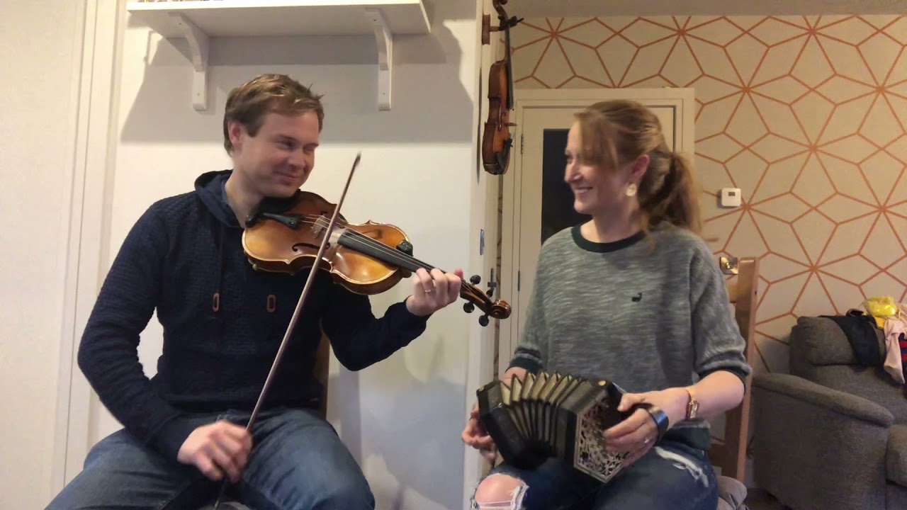 Ciaran O Maonaigh and @CaitlínNicGabhann  - 3 Reels from the kitchen