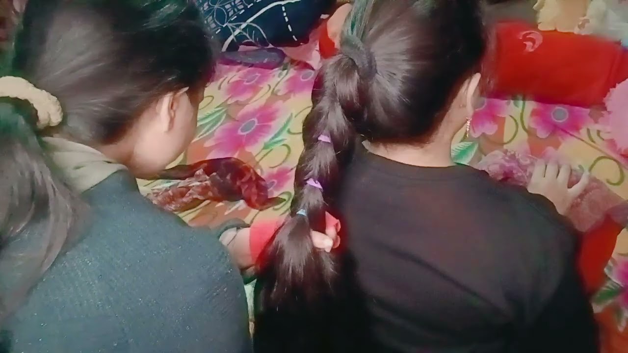 ASMR done by my little sis😌She has a very beautiful hairstyle & I feel like a sleep 😴