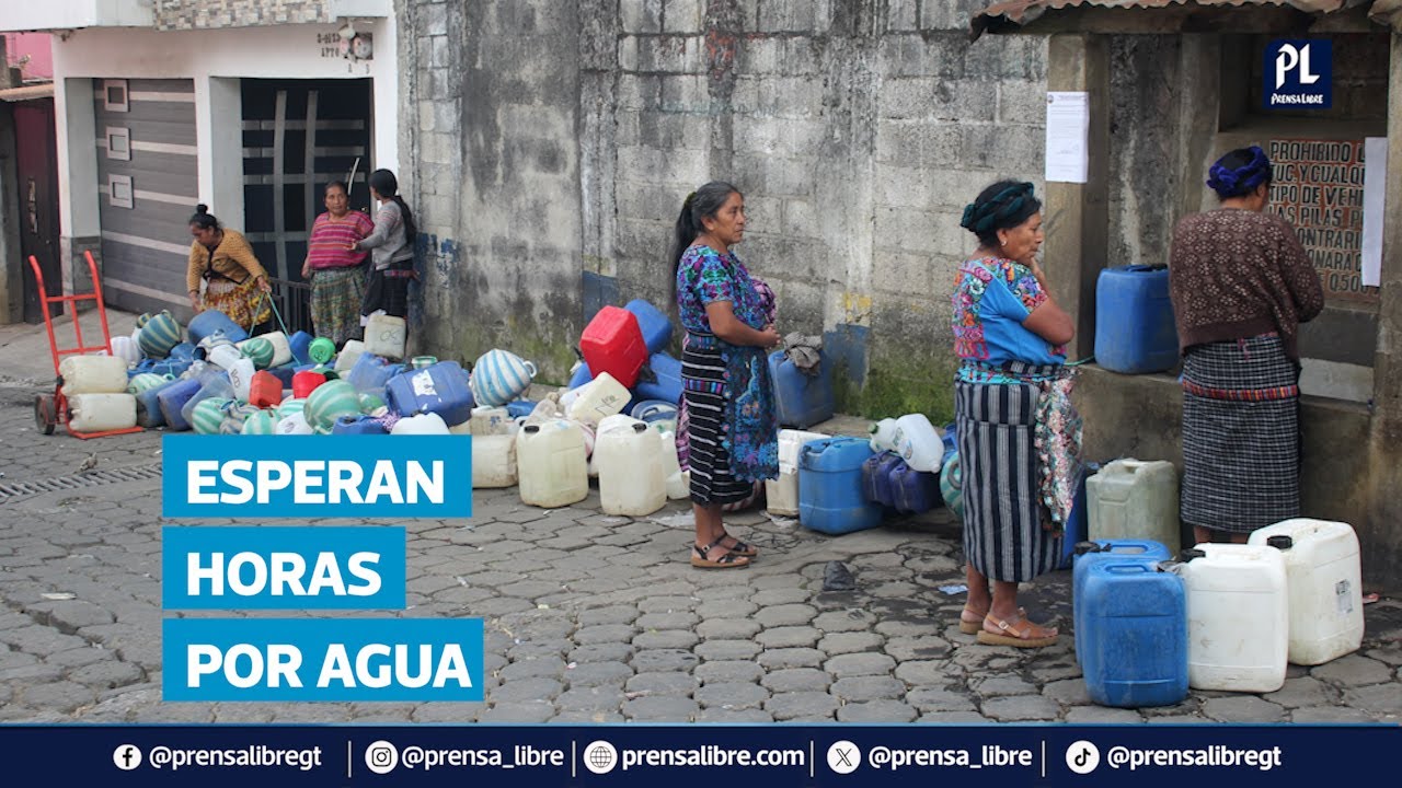 Más de 12 horas de espera: vecinos de Santa María de Jesús hacen fila por agua en pozos