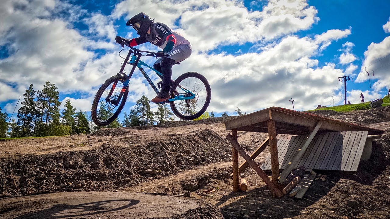 Suomen pehmein droppi? Parannuksia Nuuksio Bike Parkissa