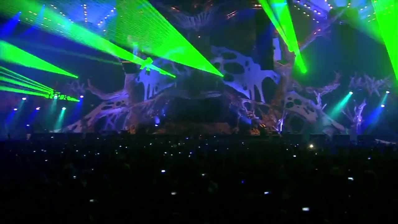 Qlimax 2009 / JDX Ft. Sarah Maria Live The Moment (1080p)