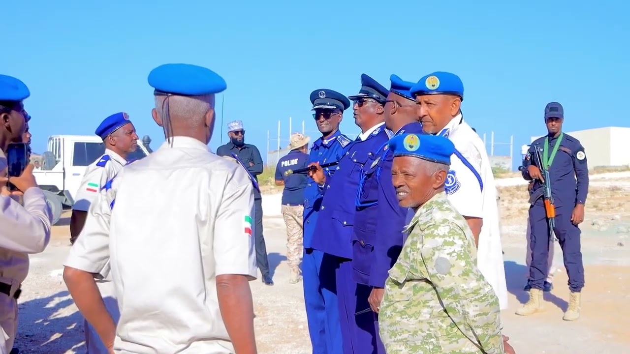 Taliyaha Ciidanka Booliska Sarreeye Guuto Cabdiraxmaan Cabdilaahi Xasan iyo xadhig ka jarka Saldhiga