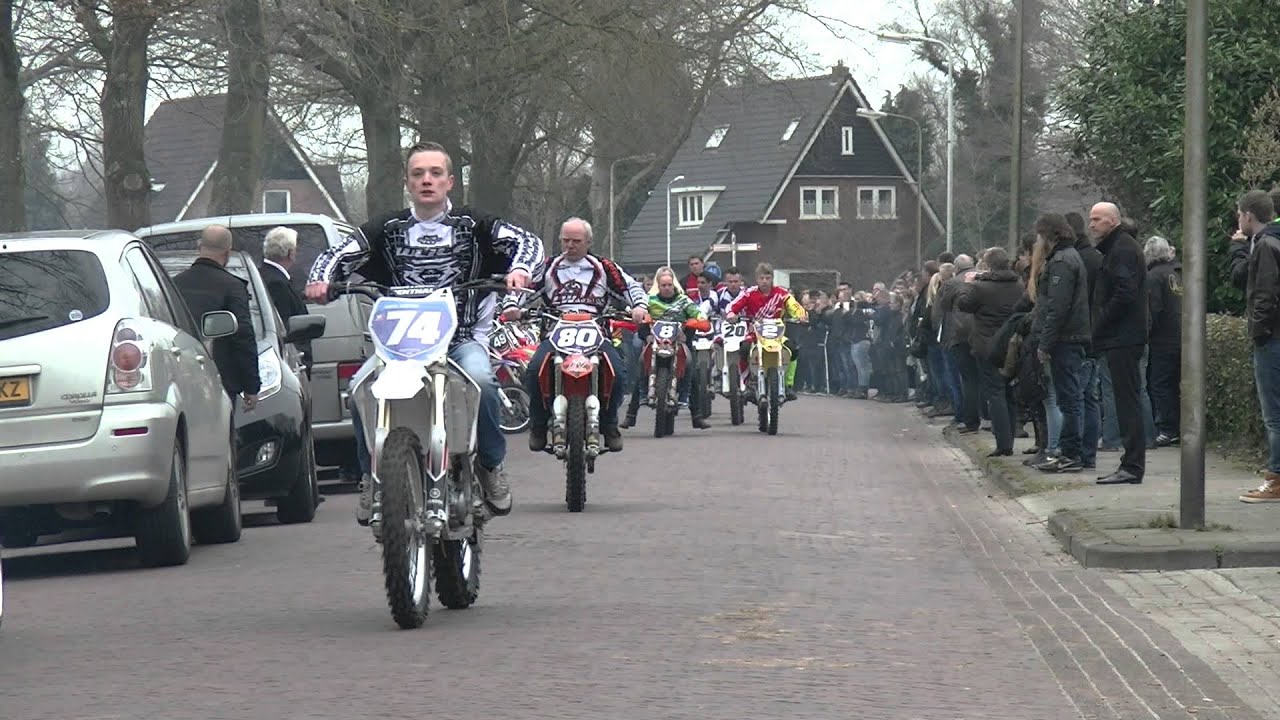 Indrukwekkend motoren voor de stoet.