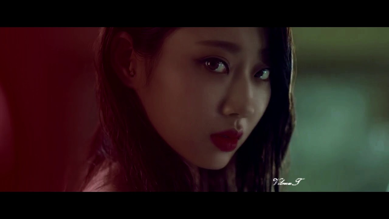 Kim Tae Hyung (V of BTS) + Kyungri (of 9Muses) - There will be blood in the water