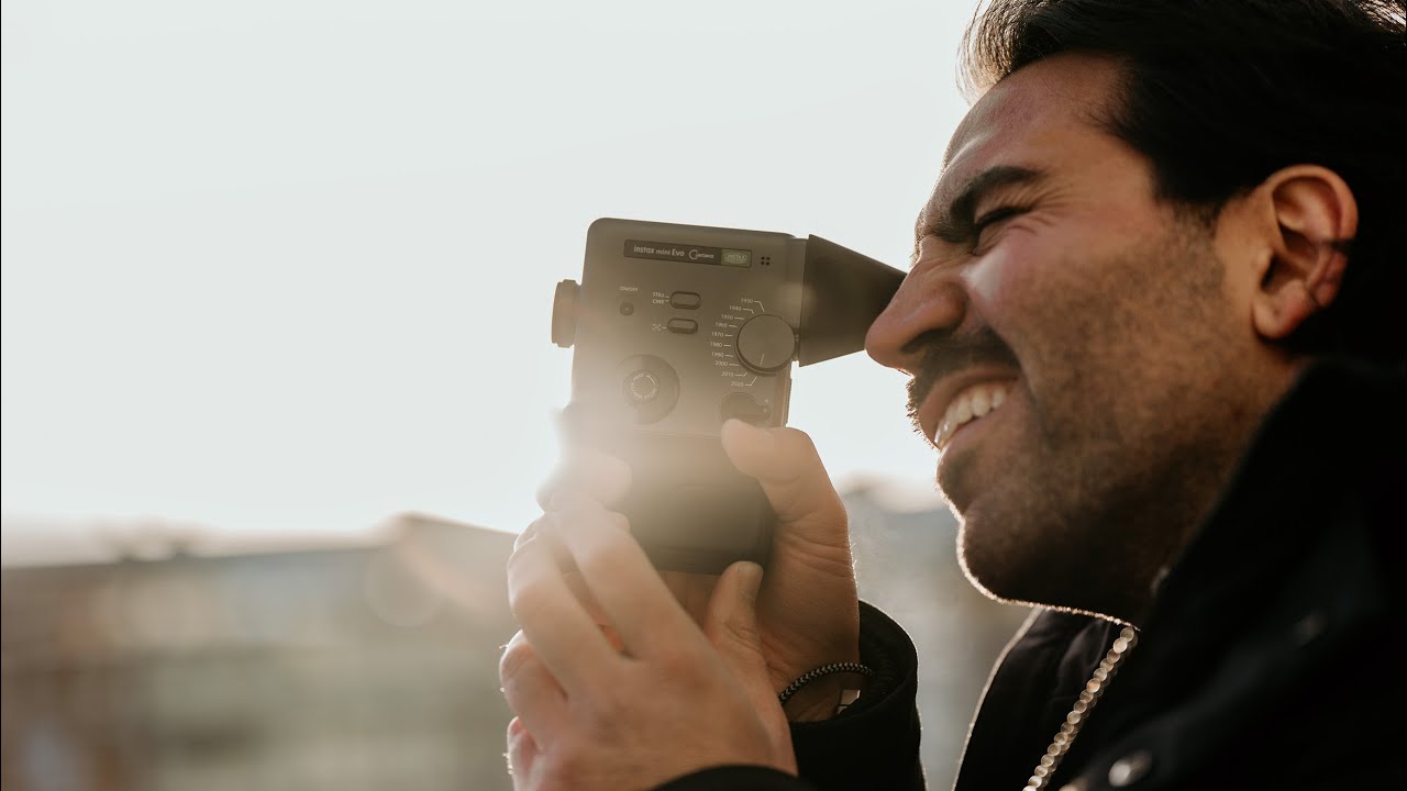 instax mini Evo Cinema™: Der erste Blick auf die Neuheit von FUJIFILM