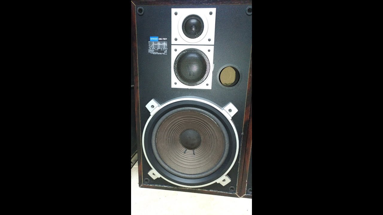 PIONEER CS-757 BASS TEST!