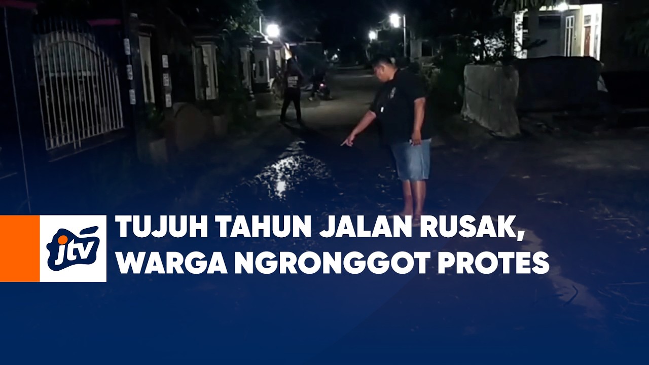 Tujuh Tahun Jalan Rusak, Warga Ngronggot Protes