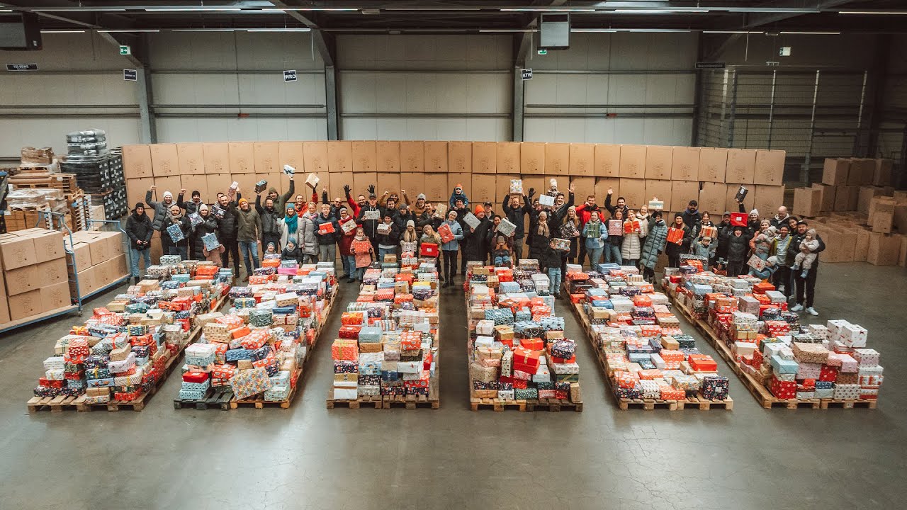 2.224 Geschenke für Osteuropa - Der Weihnachtspäckchenkonvoi 2025
