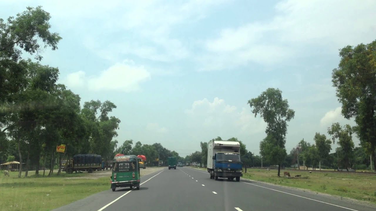 Driving west of jamuna bridge, nowards north bengal