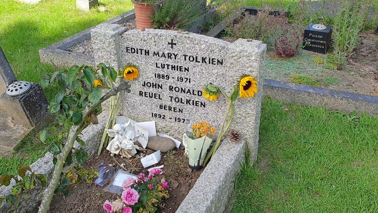 Wolvercote cemetery and JRR Tolkien in Oxford