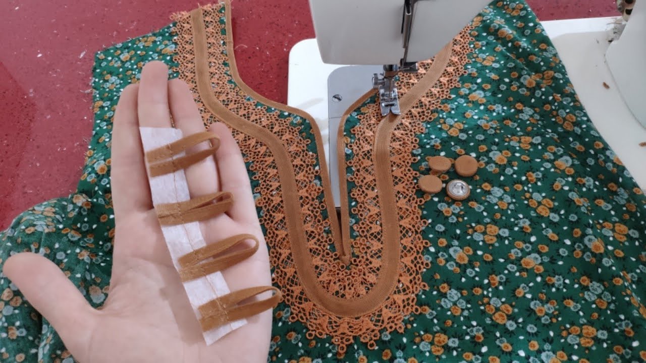 neck design with lace and button/ cutting and stitching / size L