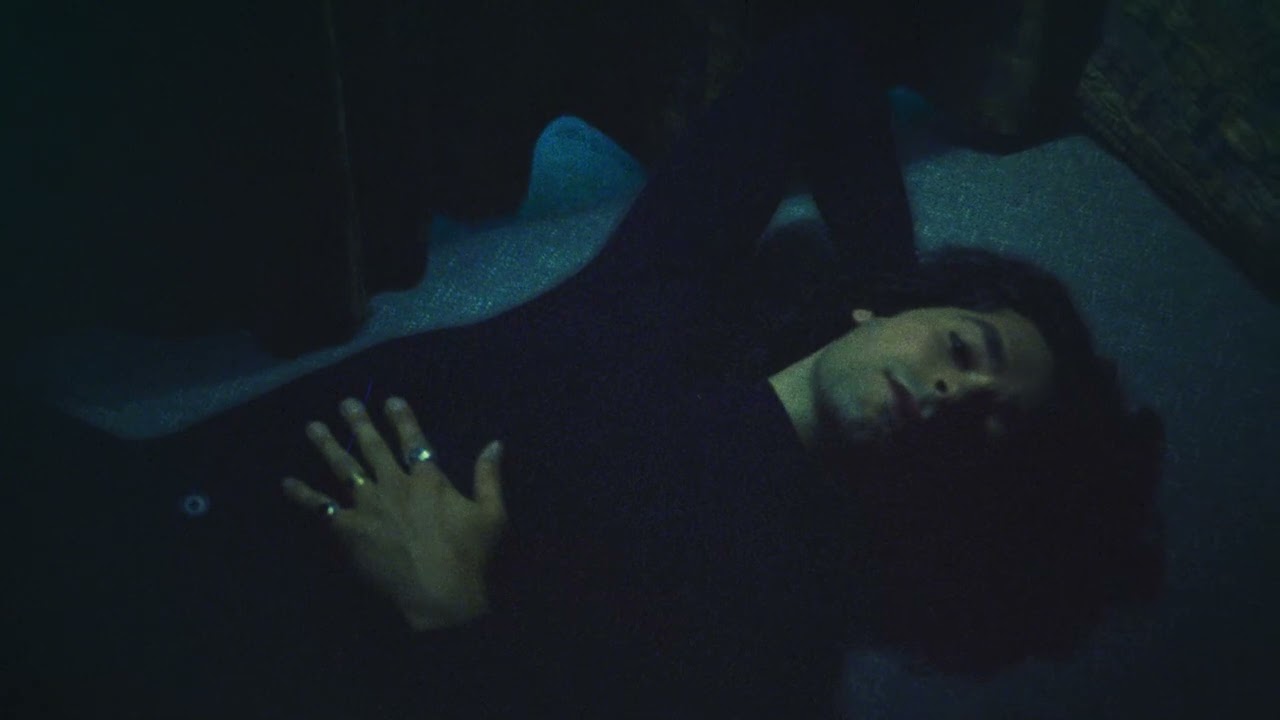 BOBI ANDONOV - Night Crawls (Visualiser)