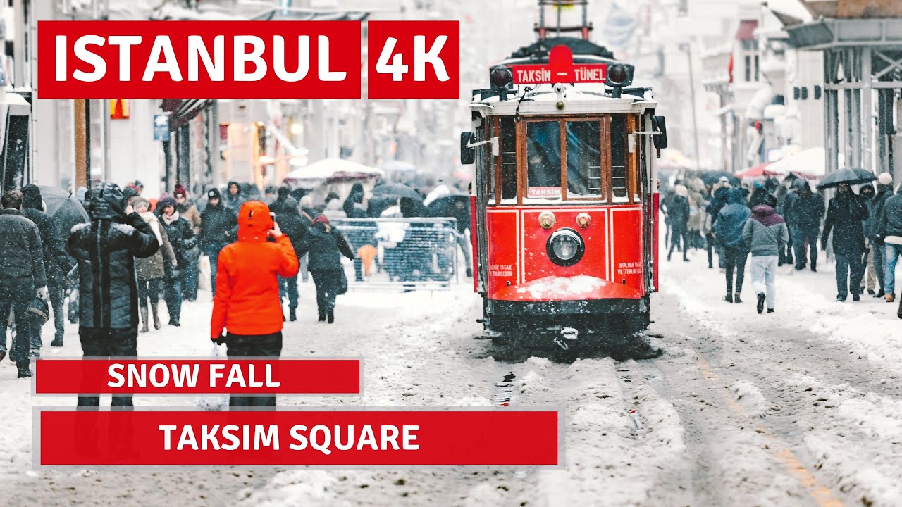 24 JAN 2022 ,Heavy Snowfall At Night Of ISTANBUL Walking Tour Istiklal Street|4k UHD 60fps