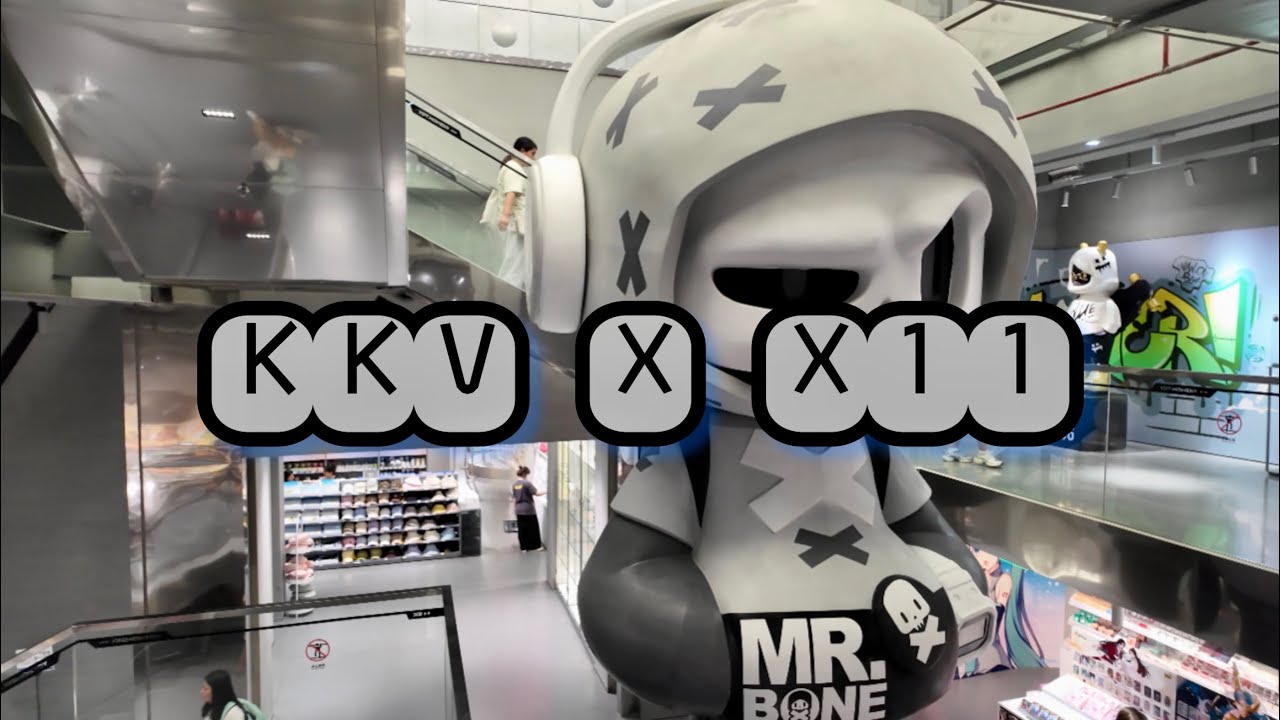 Shop Tour | KKV x X11 | Futian | Shenzhen | China 🇨🇳 #toystore #topbunwalks #bearbricks 