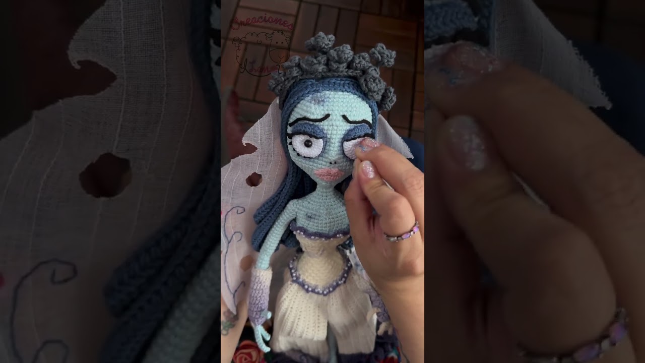 Detalles_Emily_🦋💀💙💛_pdf_Emily_the_Corpse Bride 
