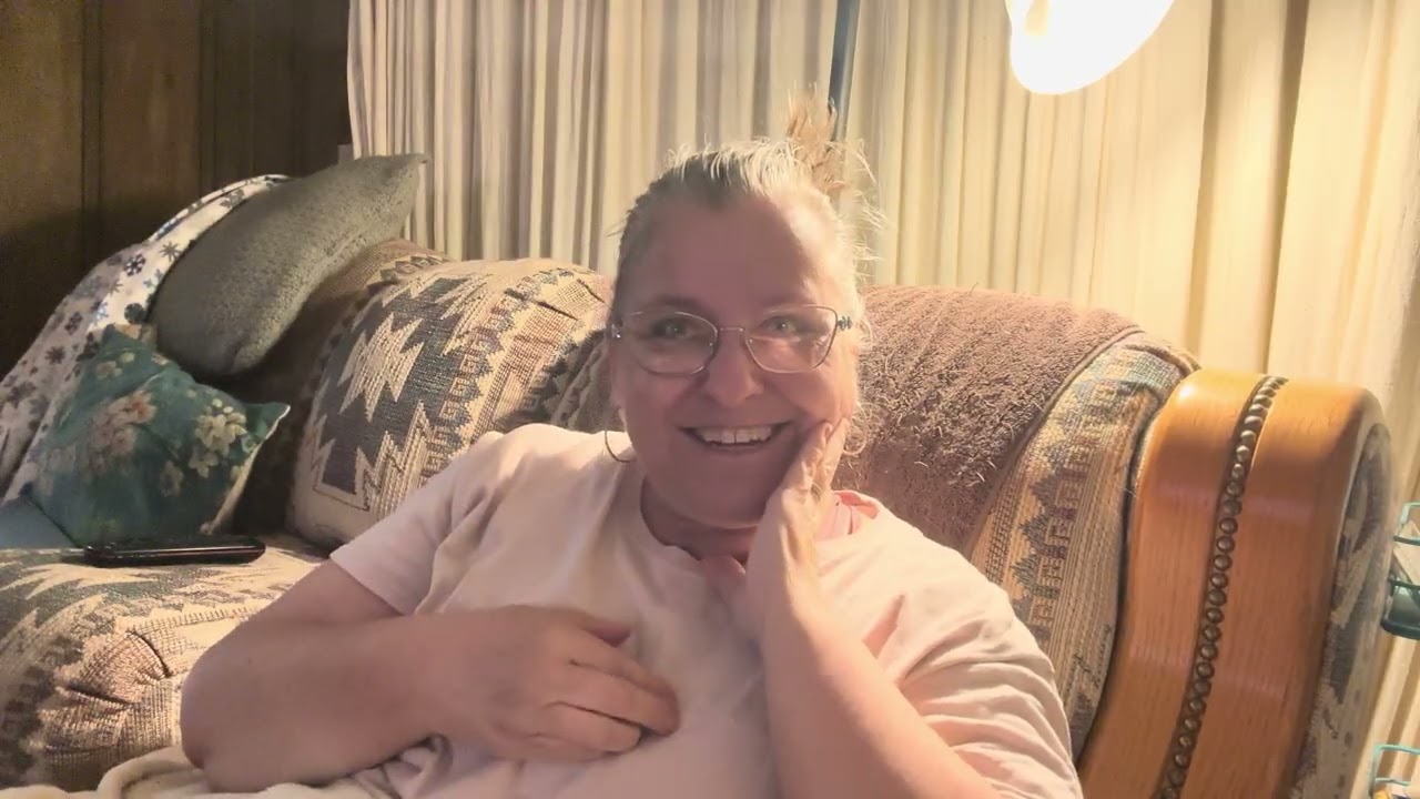 This evening is a creating kind of evening!! Join me for a “working” chat!!!