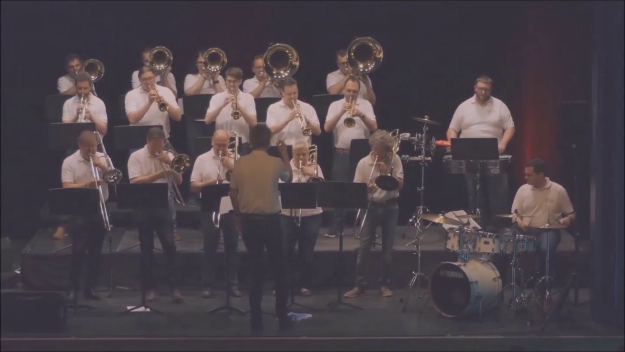 The Woodless BrassBand - The Race
