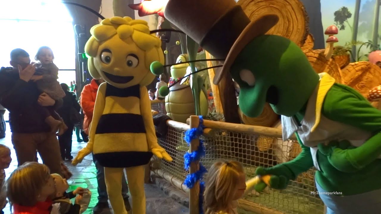 Plopsaland 2015 maya the Bee at Mayaland with Carnaval.
