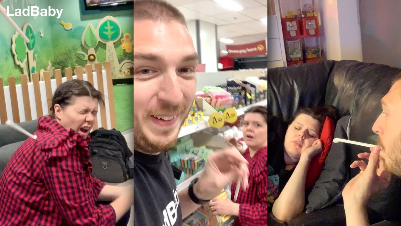 Когда папа троллит маму бумажной трубочкой из Макдоналдса 🤣🥤