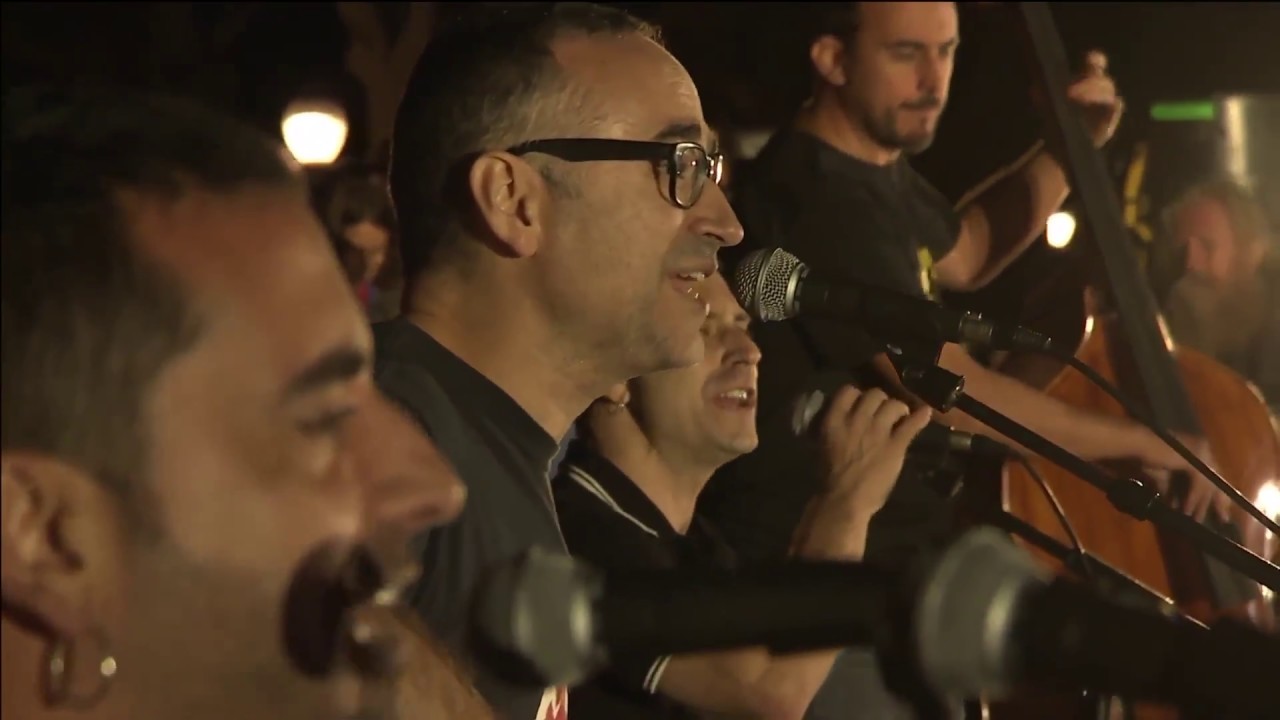 Obrint Pas - Som / La flama (en acústic) - 29/09/2017, Acte Omplim Montjuïc