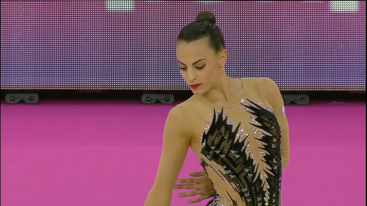 Linoy Ashram-Hoop EF-EC Budapest 2017