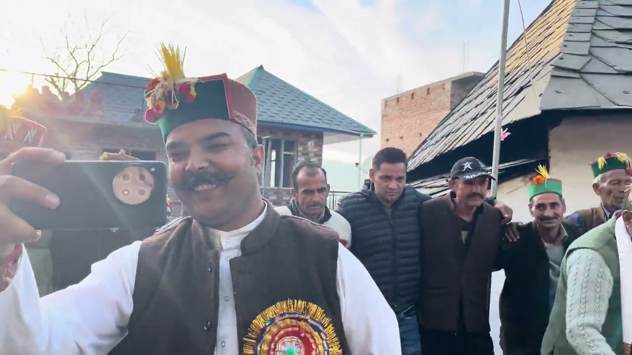 हिमाचली नाटी का शानदार नजारा॥