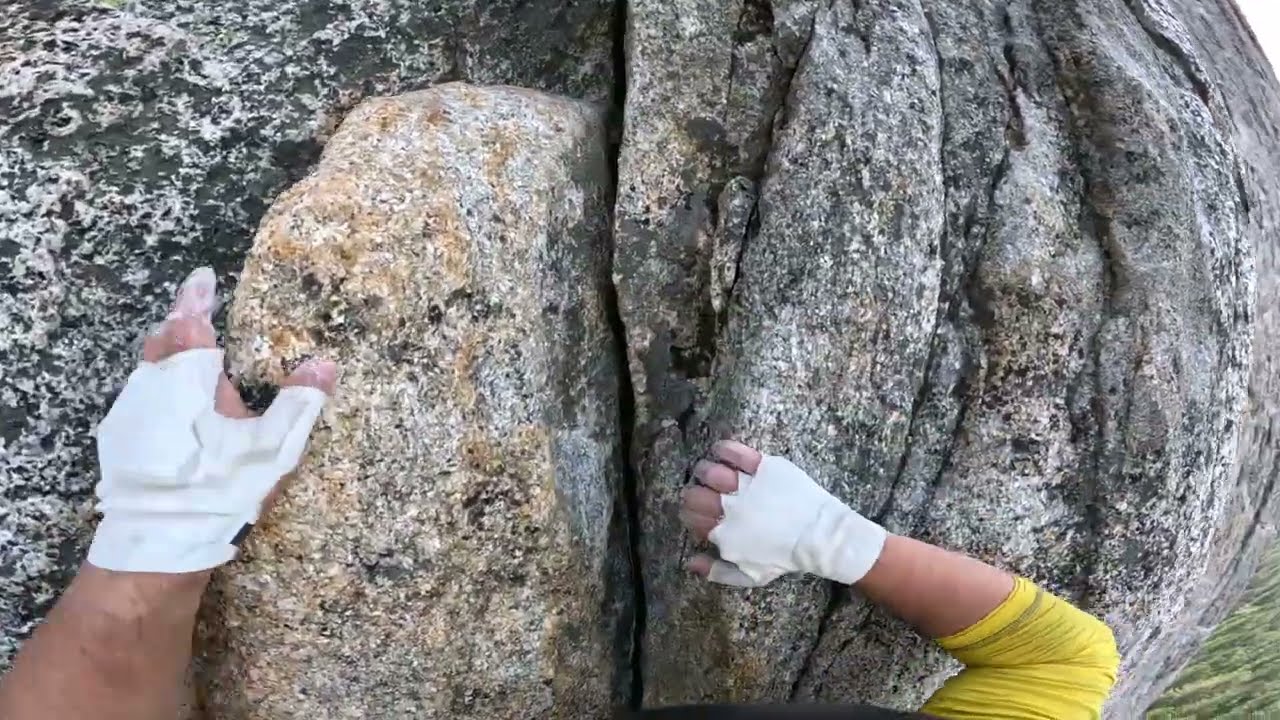 Central Pillar of Frenzy - Pitch 5 (the guidebook lies!)