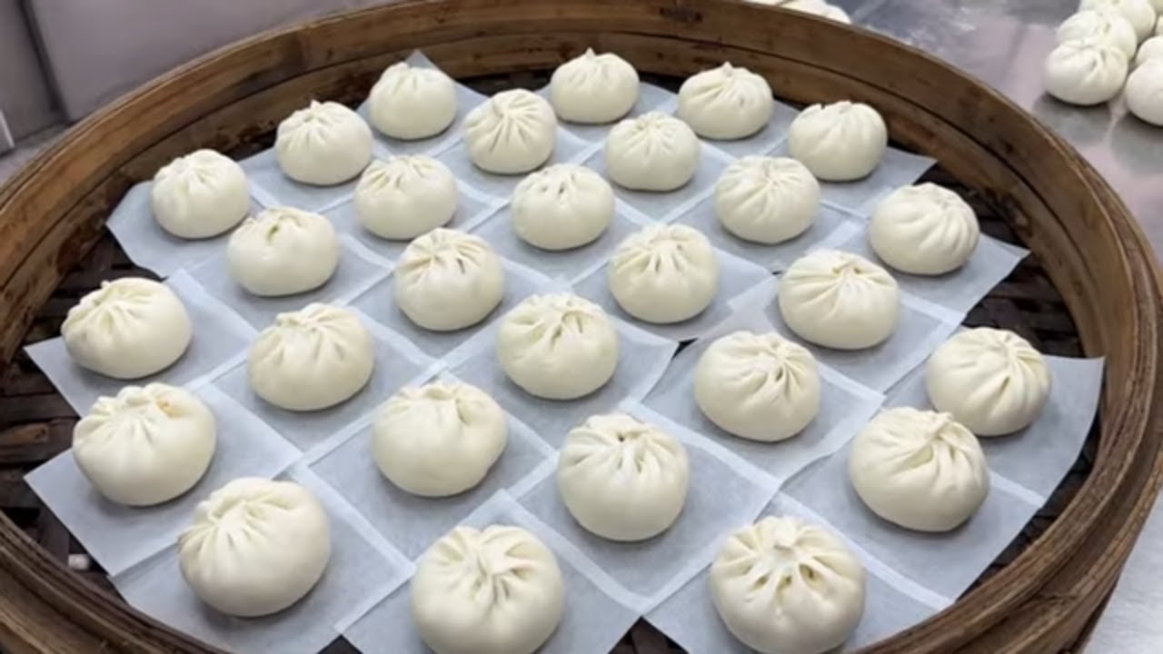 Булочки со свининой, приготовление хлеба на пару — тайваньская уличная еда