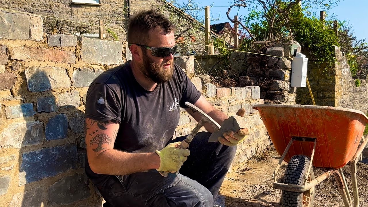 Building Stone Retaining Wall
