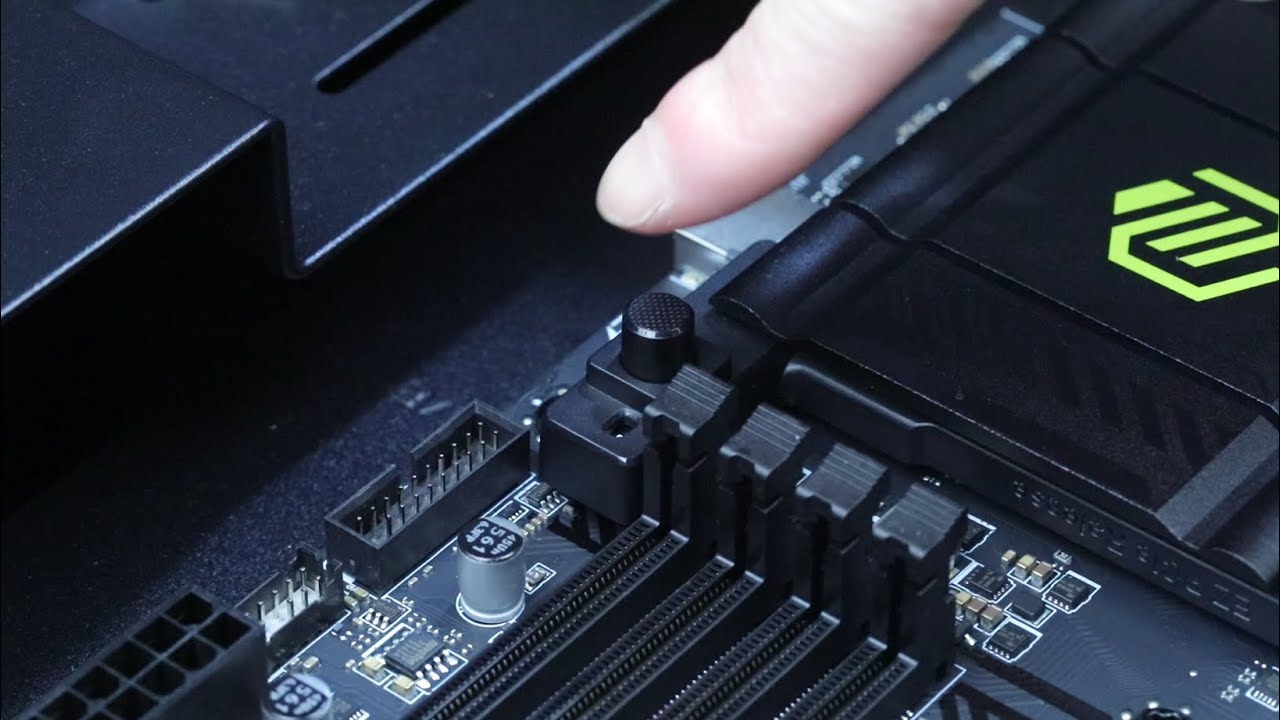 MSI® HOW-TO use EZ PCIe Release Button