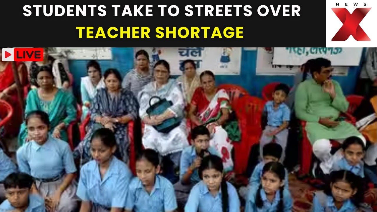 Lucknow Girls School Protest LIVE : Students Raise Voice Over Teacher Shortage