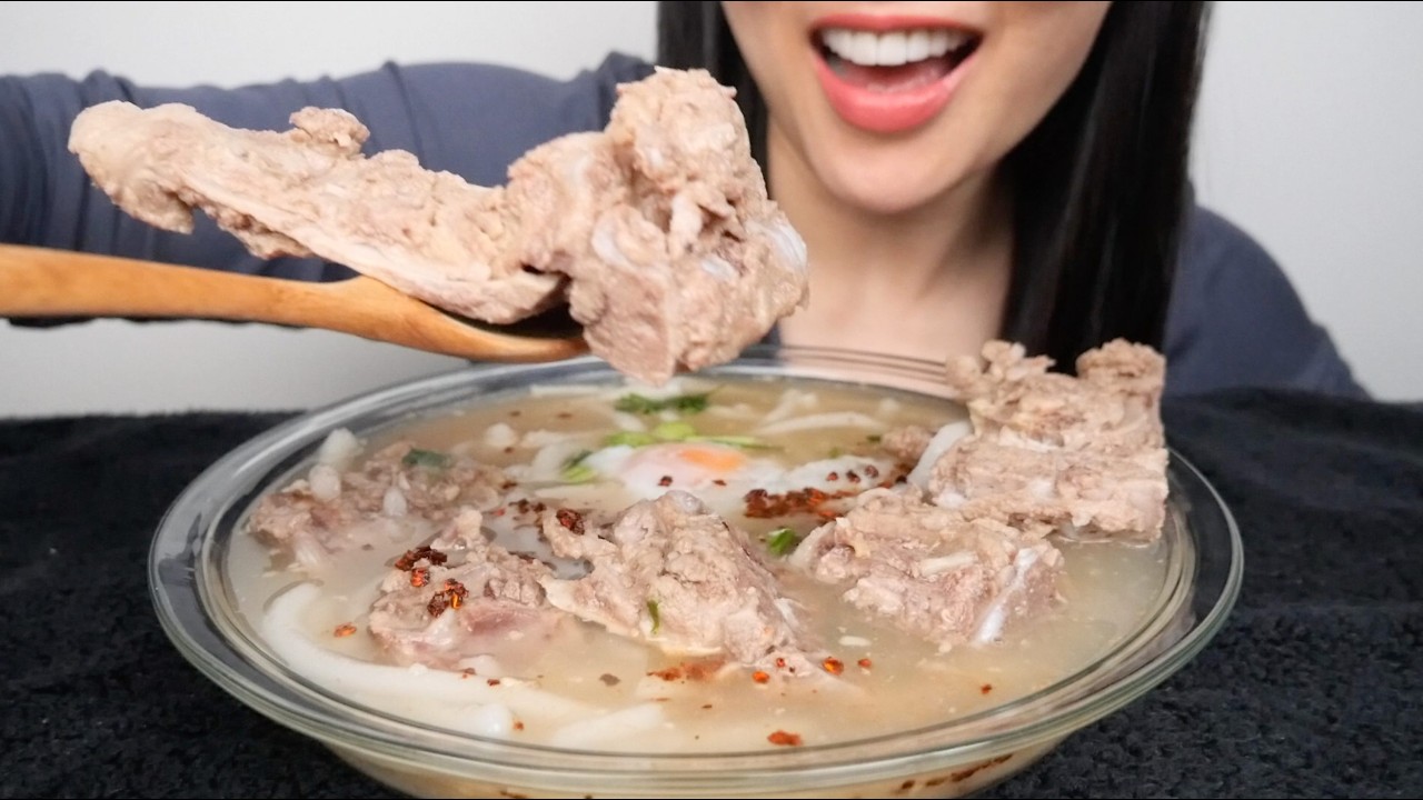 PORK RIBS THICK RICE NOODLES SOUP (ASMR EATING SOUNDS) LIGHT WHISPERS | SAS-ASMR