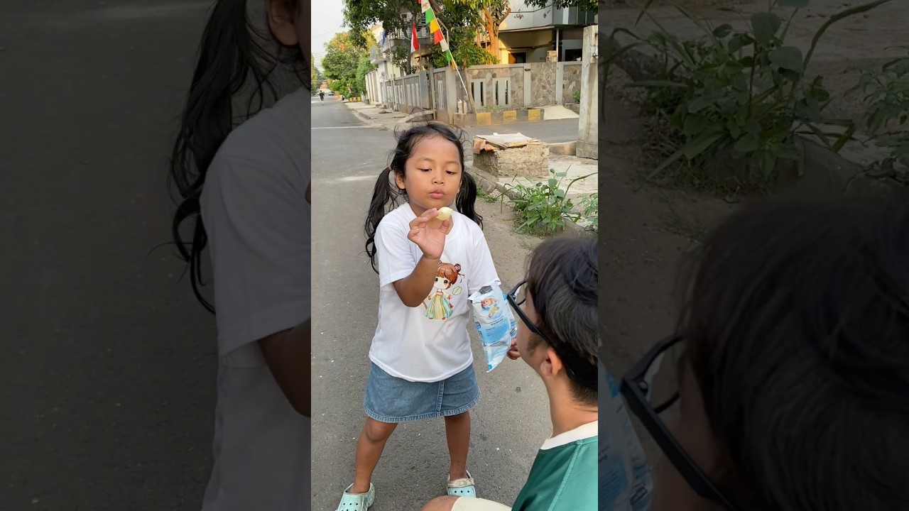 Eci sama papa makan makanan kucing ⁉️