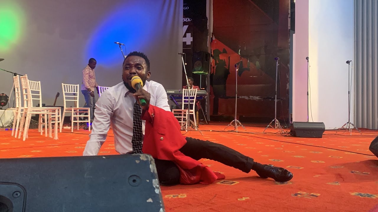 Persévérance Maba dans LONGOLA NGA SONI (Live à Brazzaville)