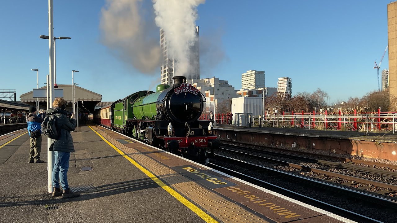 61306 Mayflower pulls The Santa Steam Express around London 
