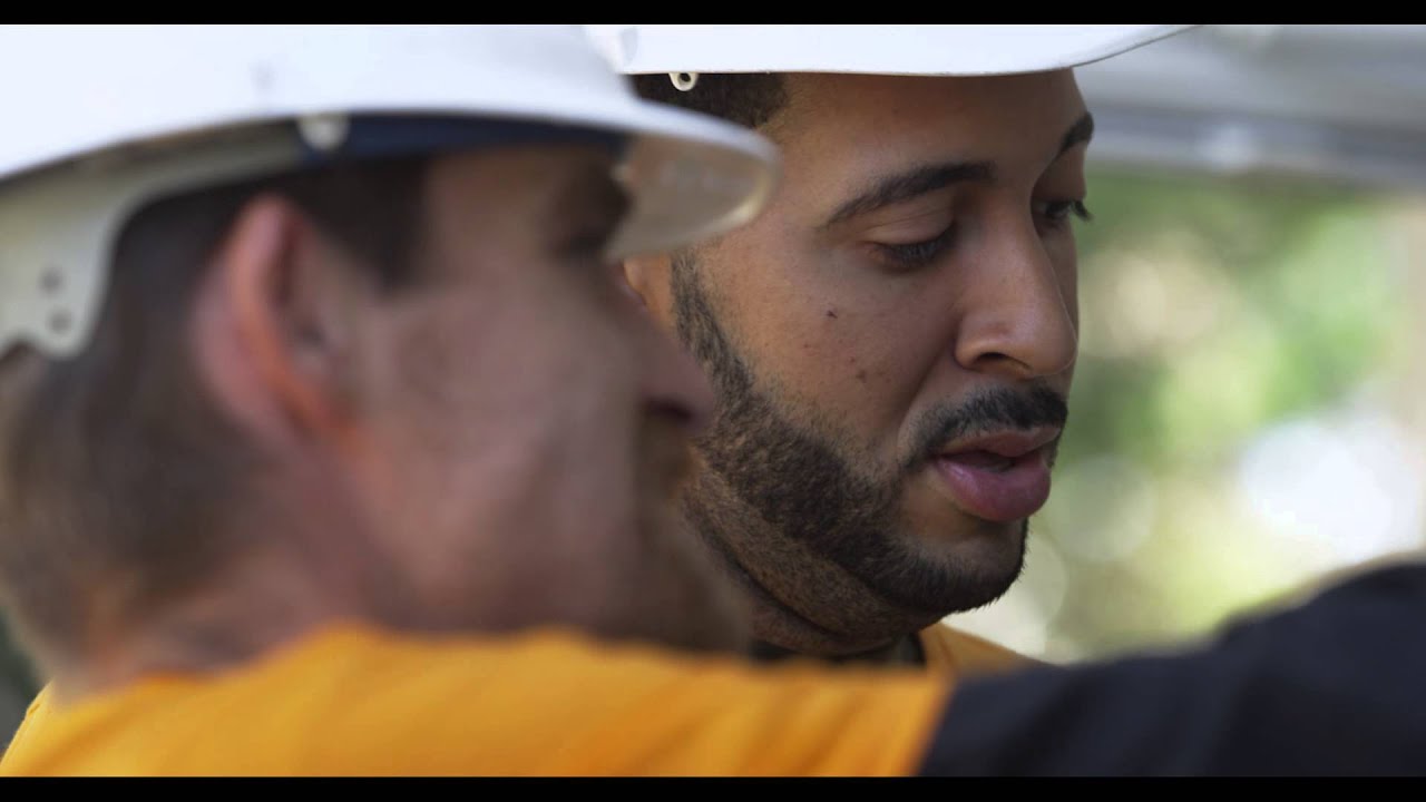 Vivint Solar Electricians