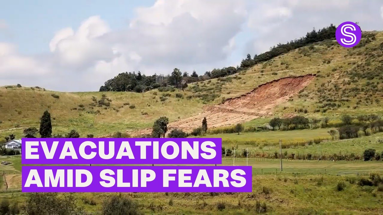 Fears of a new slip prompt evacuations for around 200 Tauranga residents | Stuff.co.nz