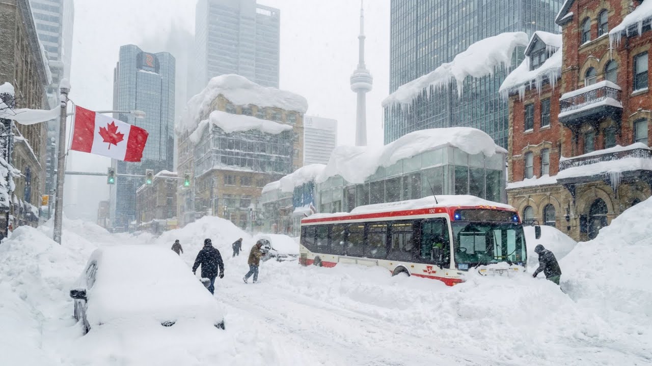 Canada Hit by Historic Snowstorm! Toronto Buried Under Record-Breaking Snowfall