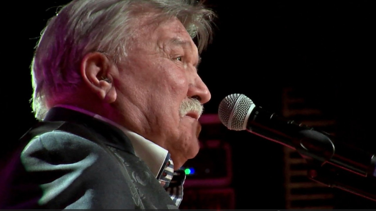 Andrzej Rybiński - Bądź zdrowa dziewczyno ( 2plus1 Tribute - live at Koncert 25///25)