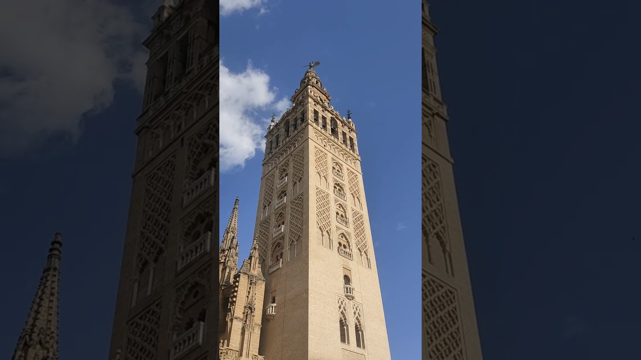 Toque del Alba de domingo en la Giralda