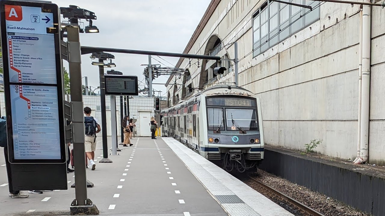 RER A Marne-la-Vallée-Chessy-Parcs Disneyland - Saint-Germain-en-Laye MI 2N Altéo