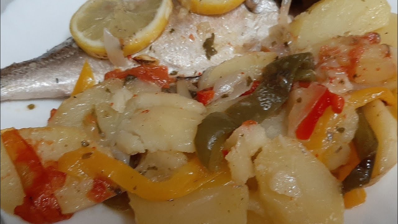 Dorada con patatas al horno ,